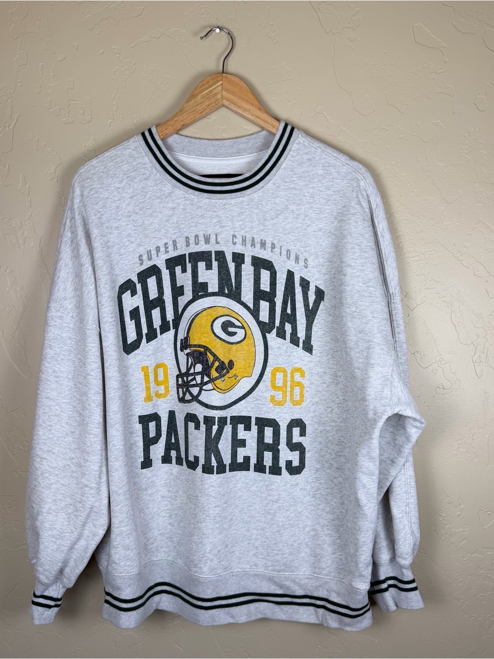 Abercrombie & Fitch Green Bay Packers Graphic Crewneck Sweatshirt Size Medium - Picture 2 of 7